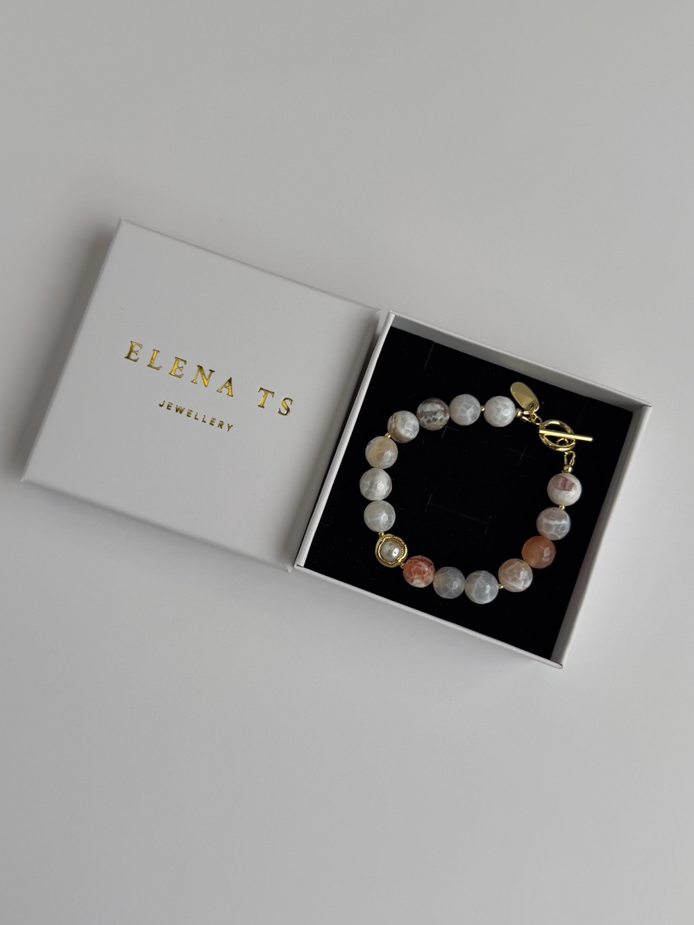 566 Agate Stone Bracelet with Gold Toggle